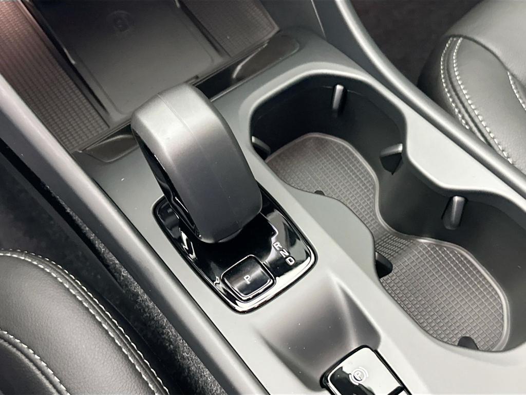 new 2025 Volvo XC40 car, priced at $37,465