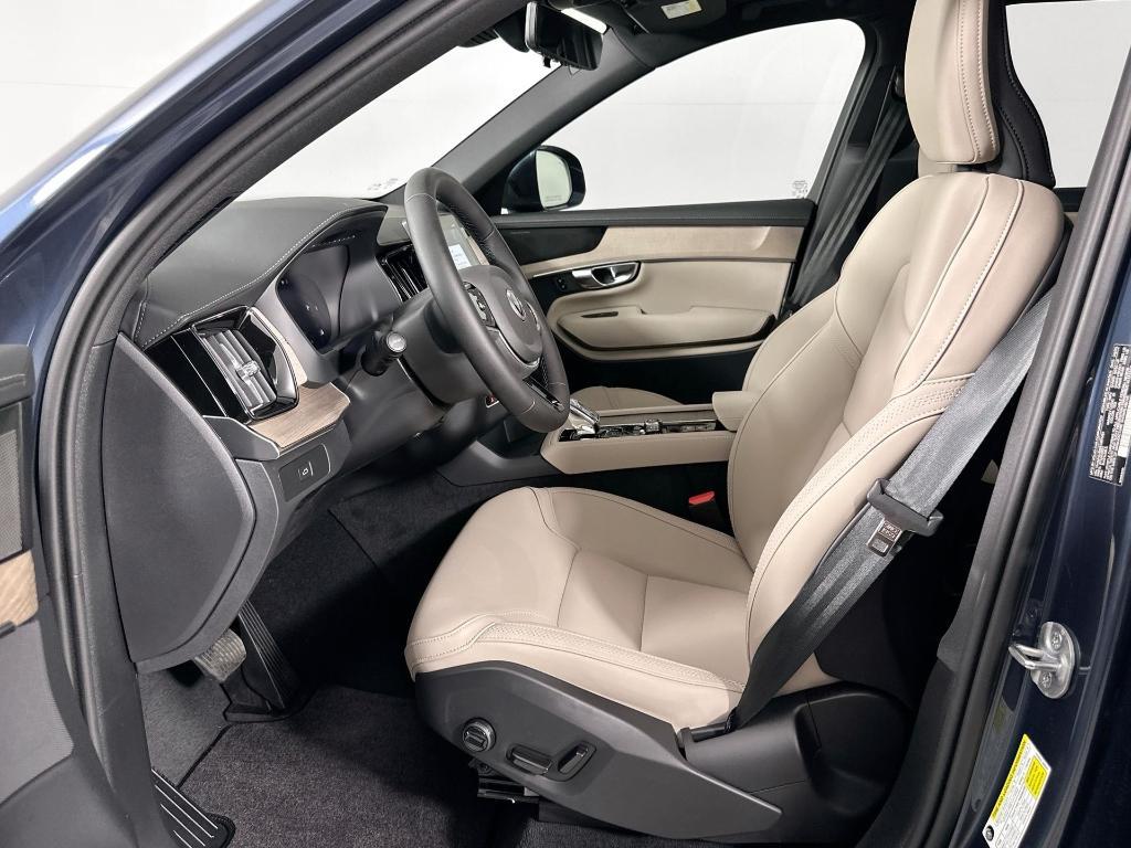 new 2025 Volvo XC90 car, priced at $71,155