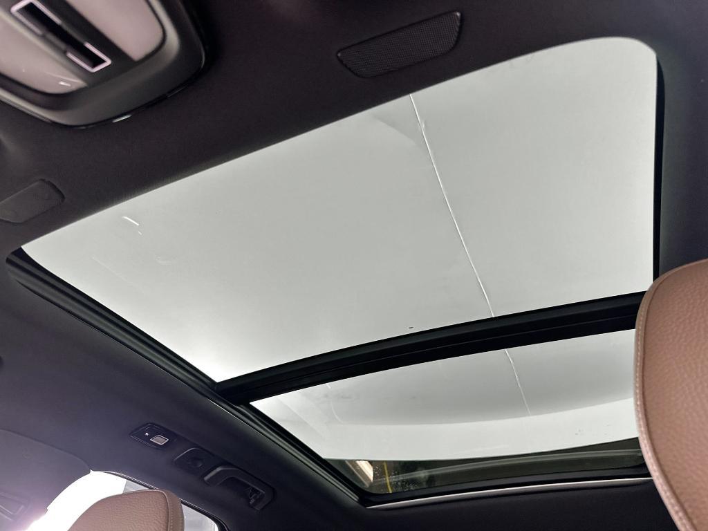 new 2025 Volvo XC60 car, priced at $55,360