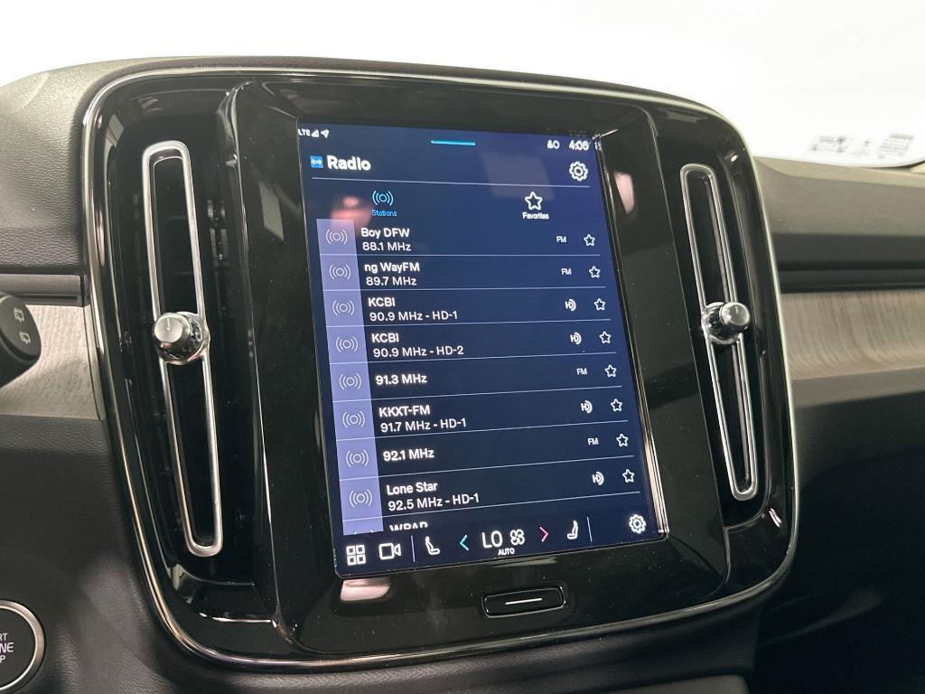 new 2025 Volvo XC40 car, priced at $41,685