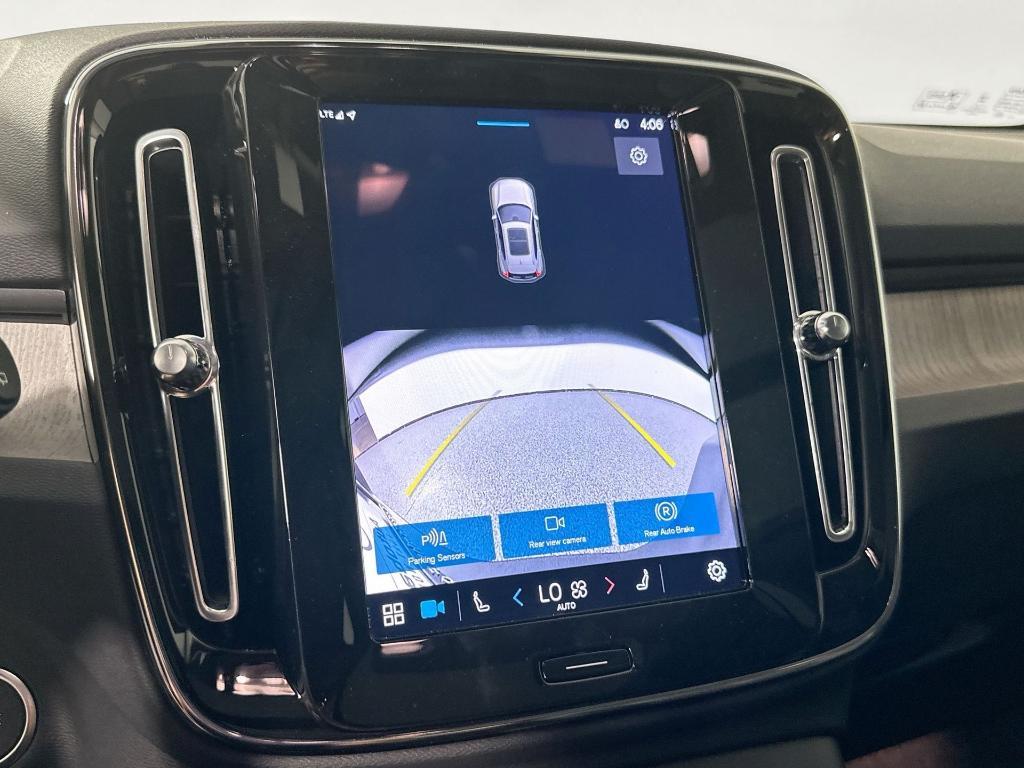 new 2025 Volvo XC40 car, priced at $41,685