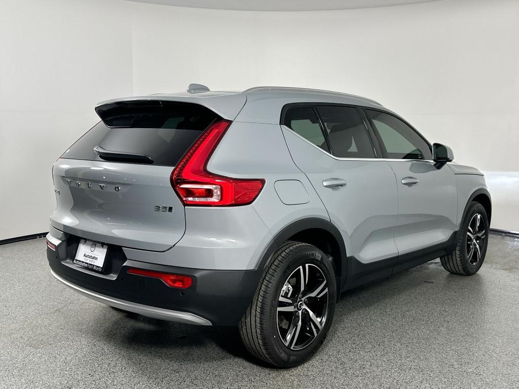 new 2025 Volvo XC40 car, priced at $41,685