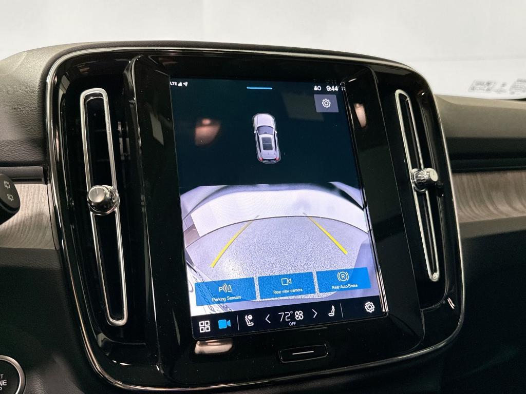 new 2025 Volvo XC40 car, priced at $45,035
