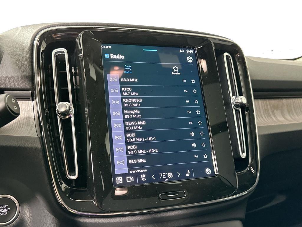 new 2025 Volvo XC40 car, priced at $39,035