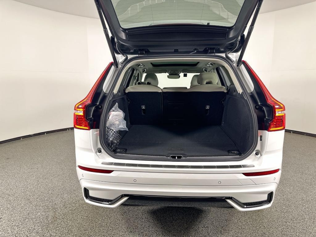 new 2025 Volvo XC60 Plug-In Hybrid car, priced at $59,551