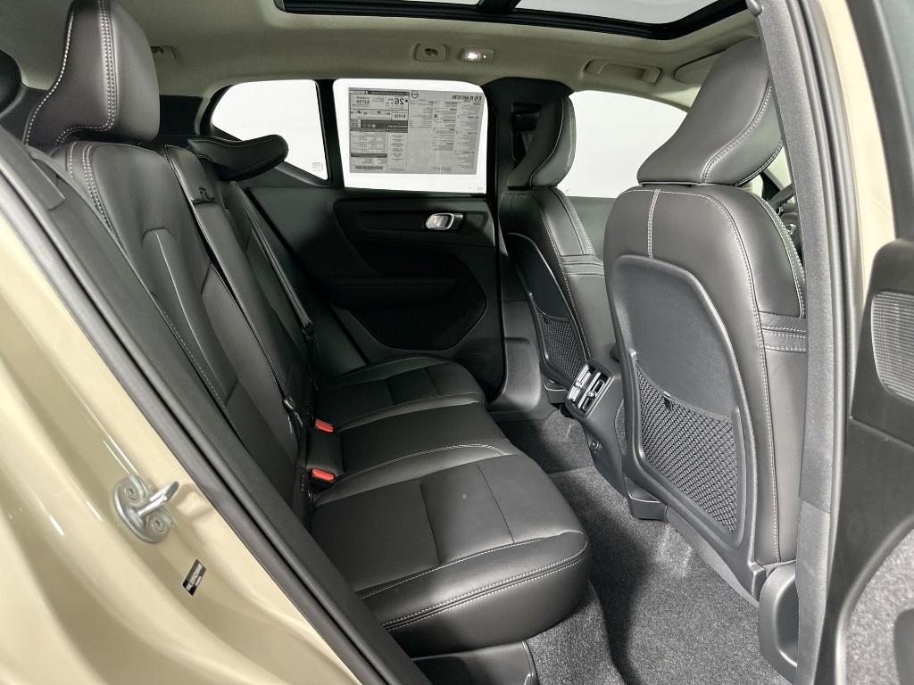 new 2025 Volvo XC40 car, priced at $43,610