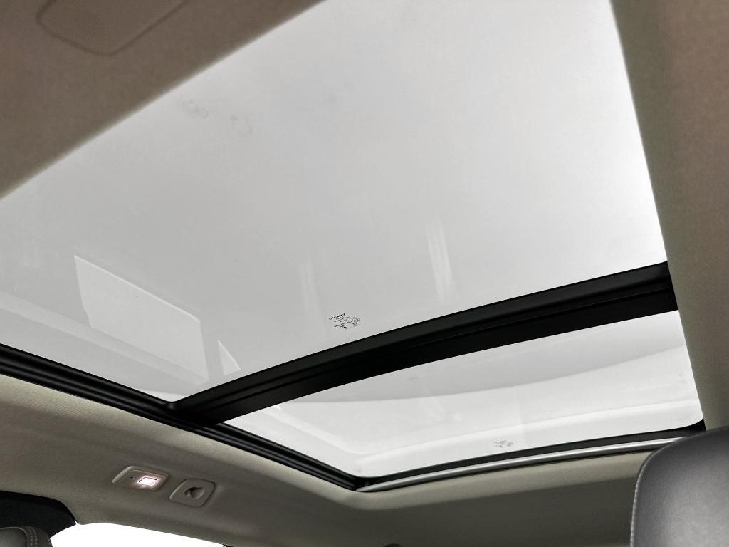 new 2025 Volvo XC40 car, priced at $49,460