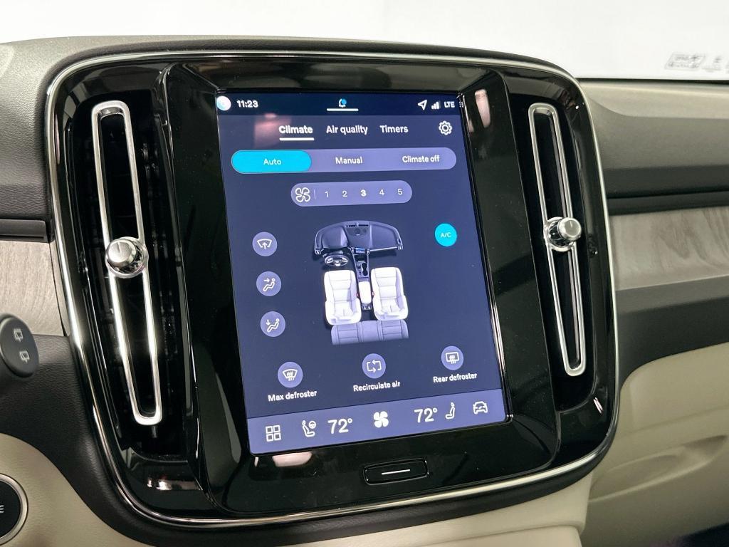 new 2026 Volvo XC40 car, priced at $49,800
