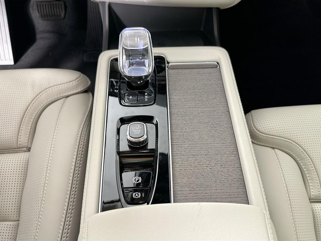 new 2026 Volvo XC90 car, priced at $80,375