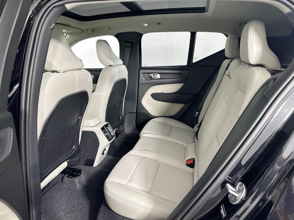new 2025 Volvo XC40 car, priced at $47,335