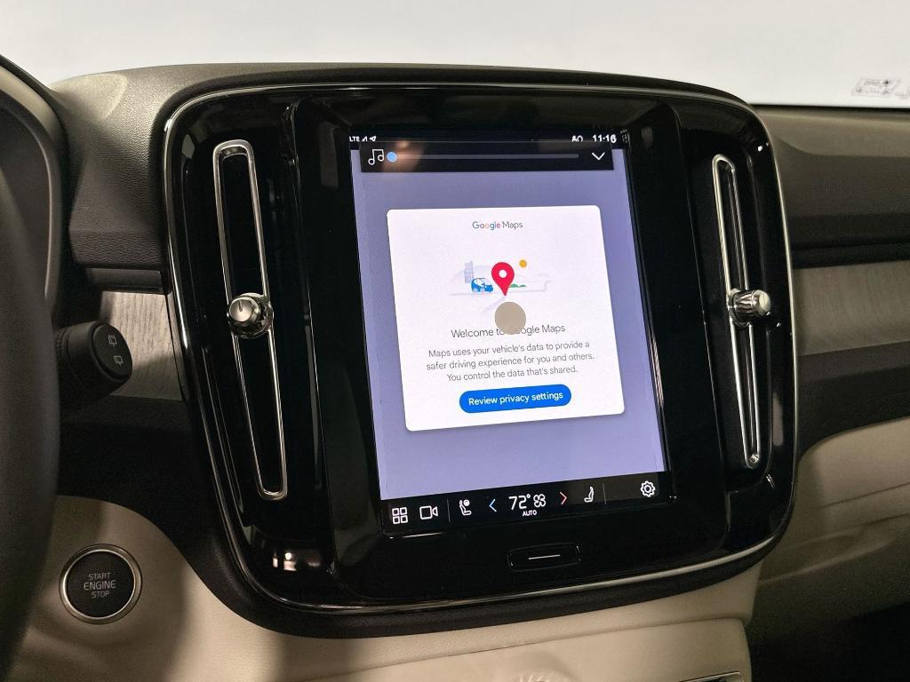 new 2025 Volvo XC40 car, priced at $47,335