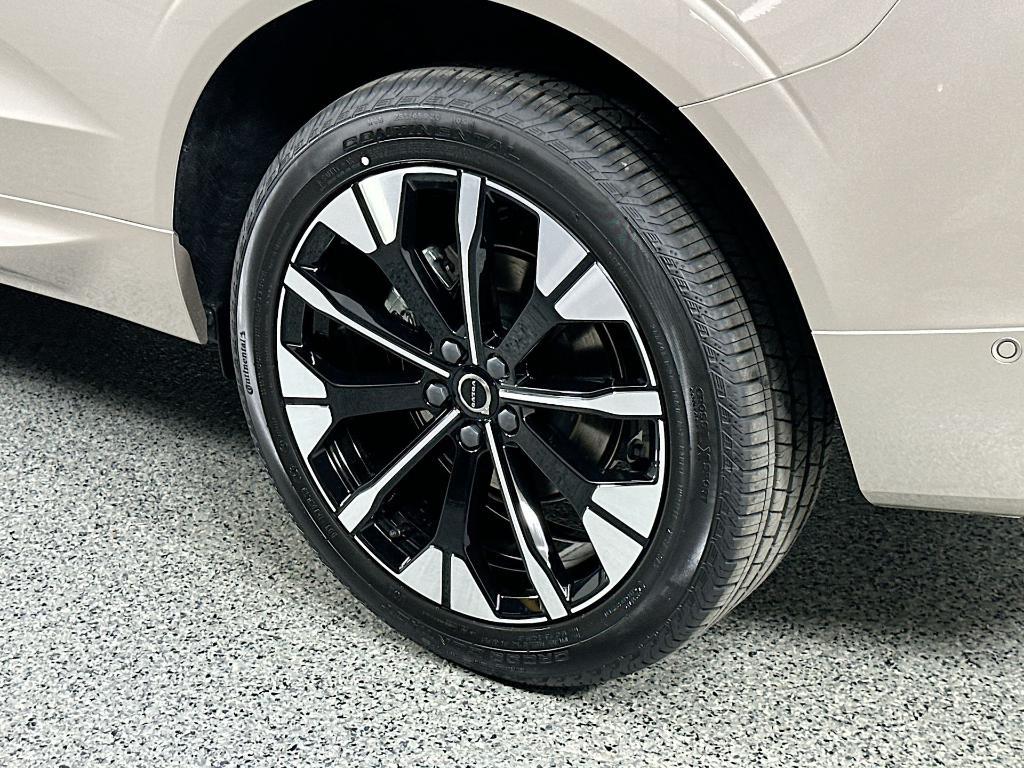 new 2026 Volvo XC60 car, priced at $57,985