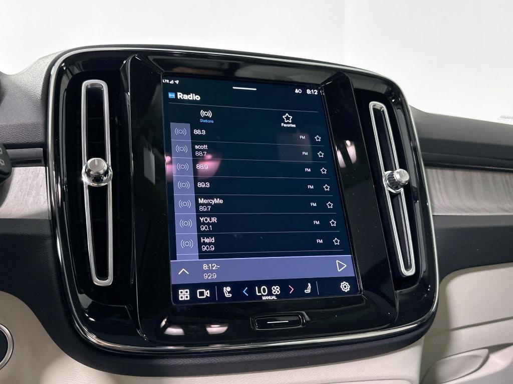 new 2025 Volvo XC40 car, priced at $47,315