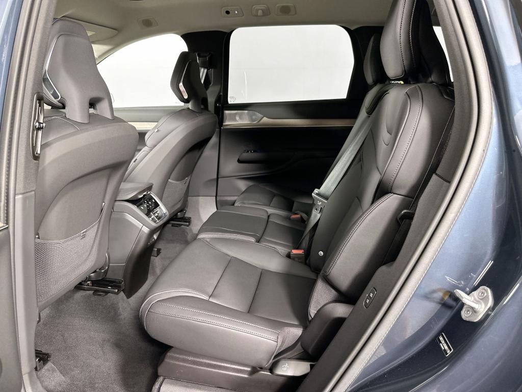 new 2025 Volvo EX90 car, priced at $83,610