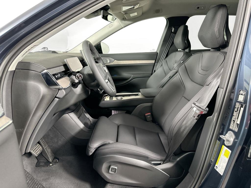 new 2025 Volvo EX90 car, priced at $83,610