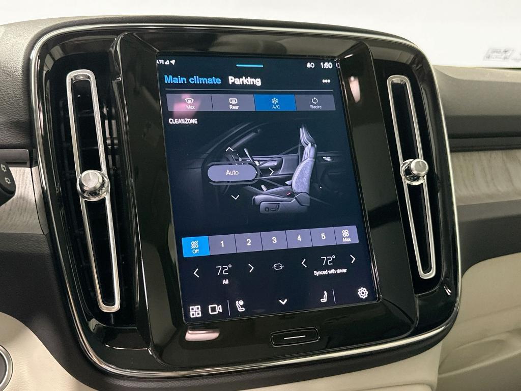 new 2025 Volvo XC40 car, priced at $38,815