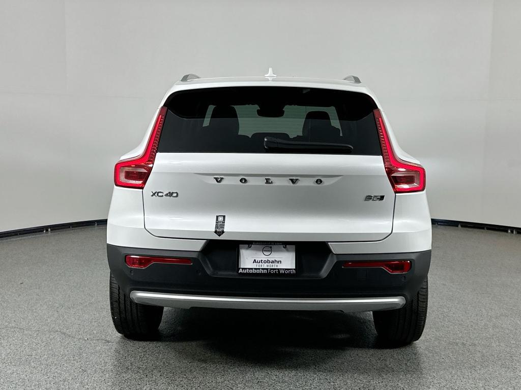 new 2025 Volvo XC40 car, priced at $46,815