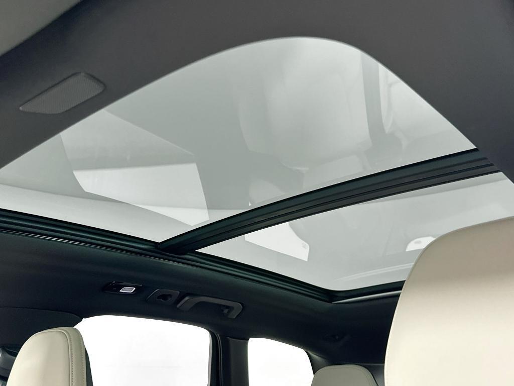 new 2026 Volvo XC60 car, priced at $57,985