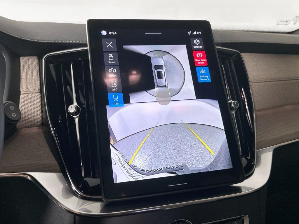 new 2026 Volvo XC90 car, priced at $71,825