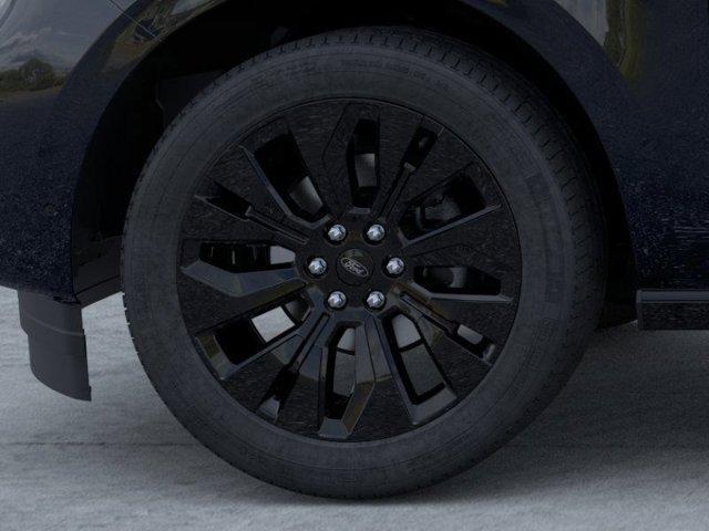 new 2025 Ford Expedition car, priced at $79,995