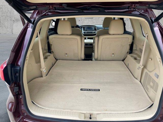 used 2019 Toyota Highlander car, priced at $29,692
