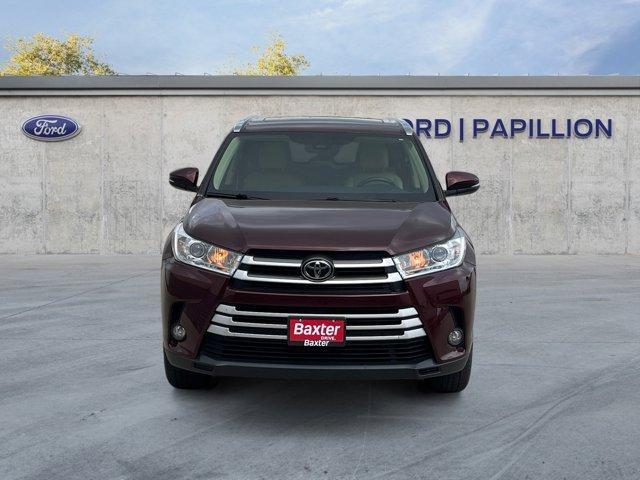 used 2019 Toyota Highlander car, priced at $29,692