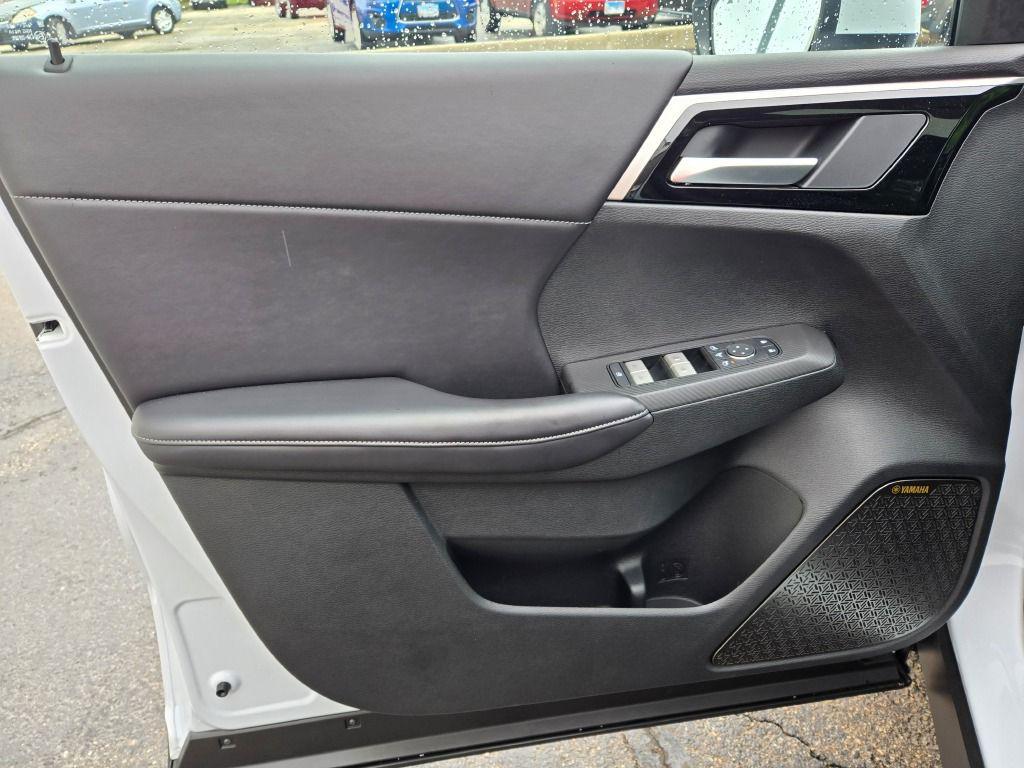 new 2025 Mitsubishi Outlander car, priced at $38,541