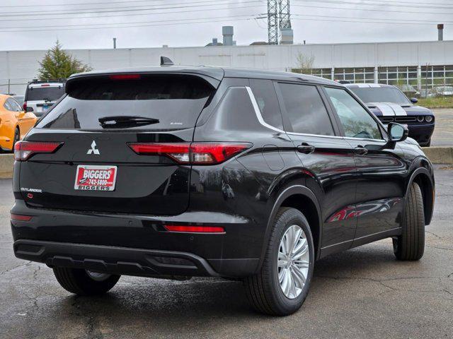 new 2024 Mitsubishi Outlander car, priced at $32,313