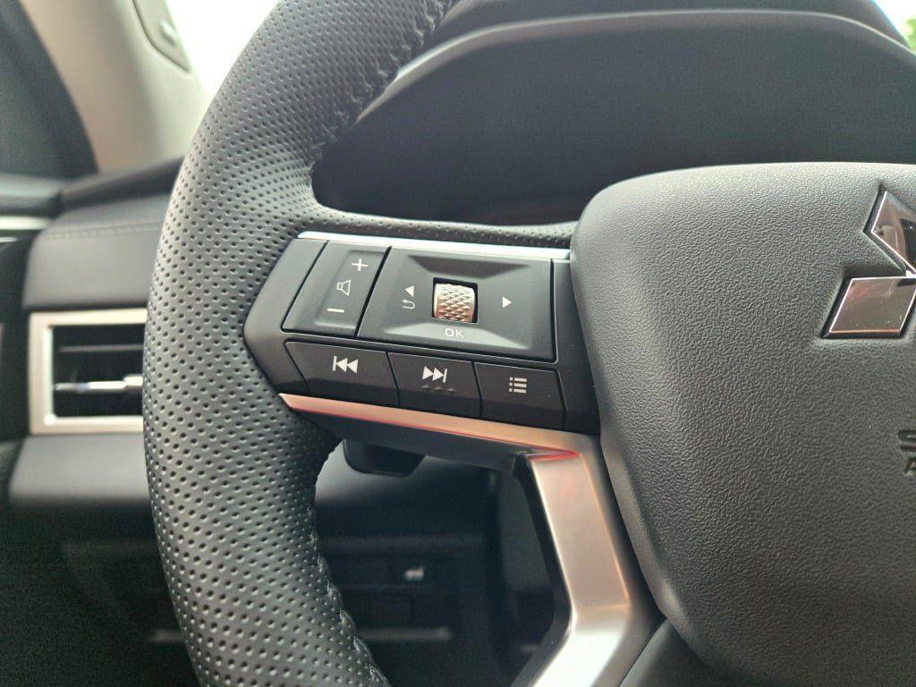 new 2025 Mitsubishi Outlander car, priced at $35,437