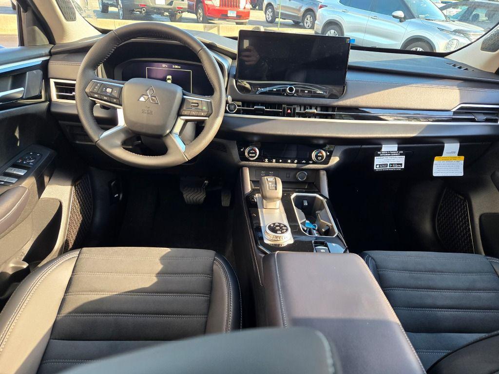 new 2025 Mitsubishi Outlander car, priced at $37,289