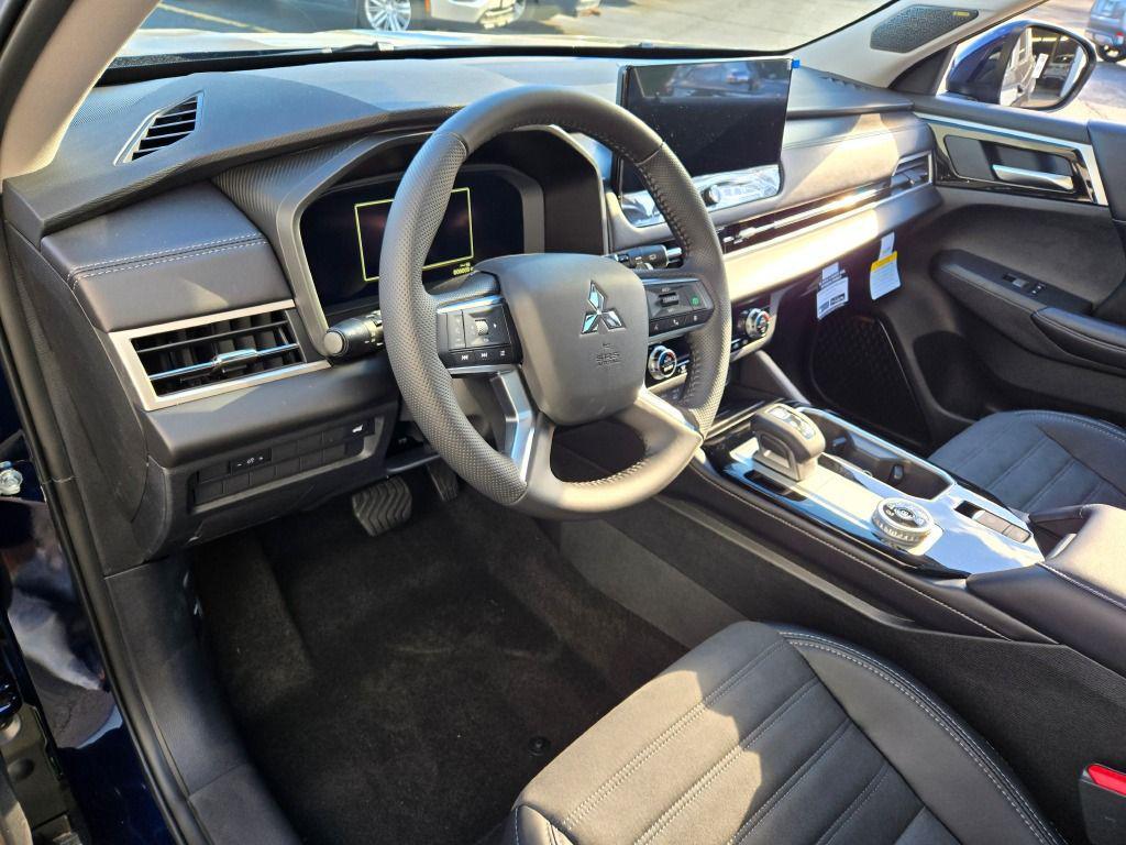 new 2025 Mitsubishi Outlander car, priced at $37,289