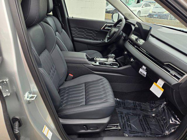 new 2025 Mitsubishi Outlander car, priced at $43,155