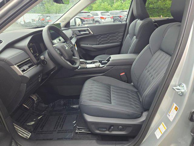 new 2025 Mitsubishi Outlander car, priced at $43,155