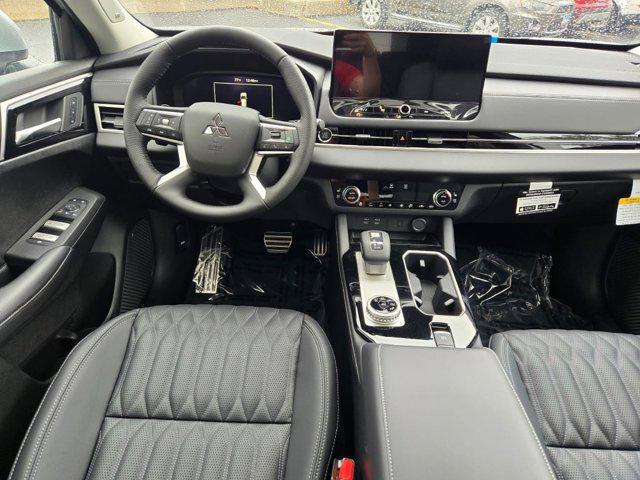 new 2025 Mitsubishi Outlander car, priced at $43,155