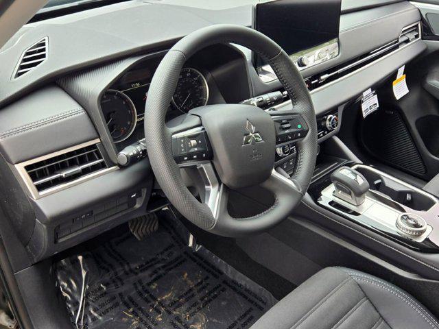 new 2025 Mitsubishi Outlander car, priced at $37,620