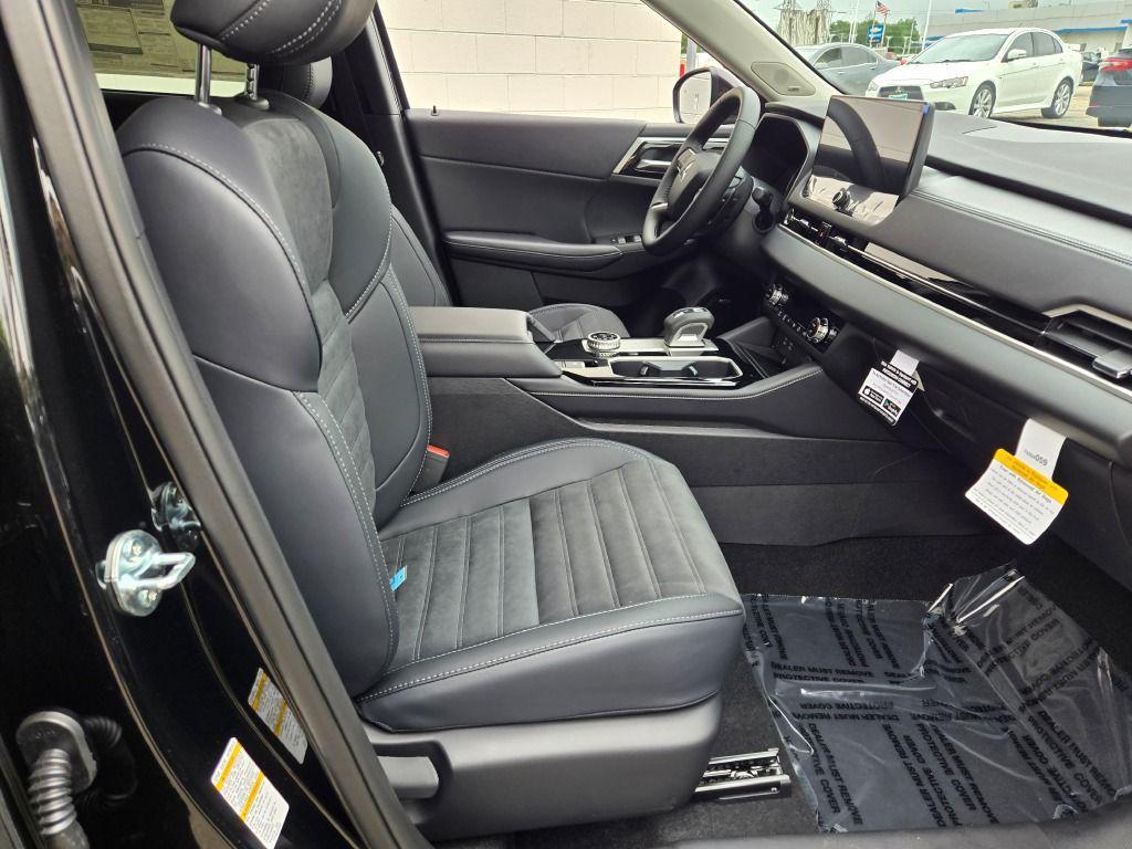 new 2025 Mitsubishi Outlander car, priced at $34,927