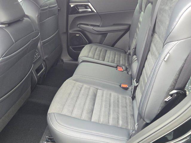 new 2025 Mitsubishi Outlander car, priced at $37,620