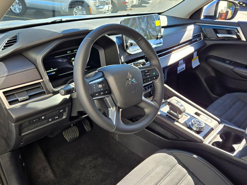 new 2025 Mitsubishi Outlander PHEV car, priced at $40,820