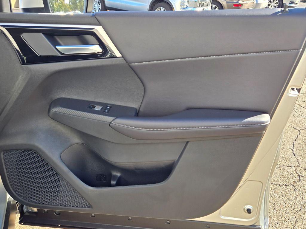 new 2025 Mitsubishi Outlander PHEV car, priced at $40,820