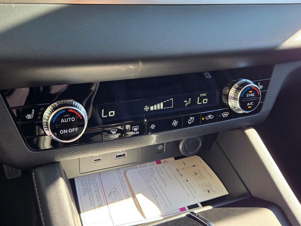 new 2025 Mitsubishi Outlander PHEV car, priced at $40,820