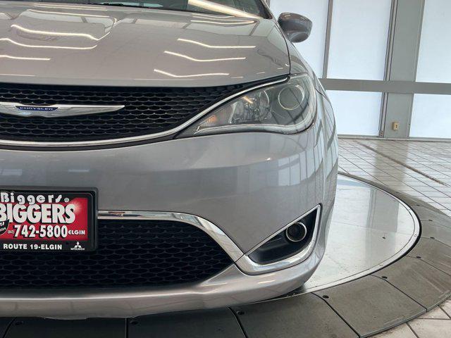 used 2020 Chrysler Pacifica car, priced at $15,990
