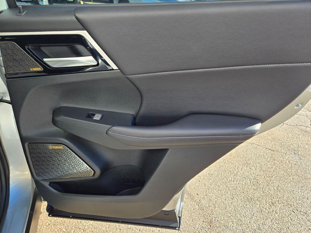 new 2025 Mitsubishi Outlander car, priced at $37,275