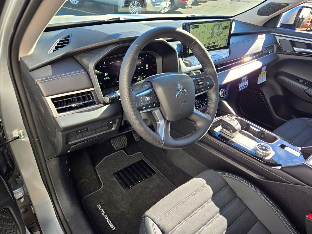 new 2025 Mitsubishi Outlander car, priced at $37,275