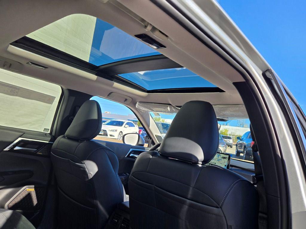 new 2025 Mitsubishi Outlander car, priced at $37,275