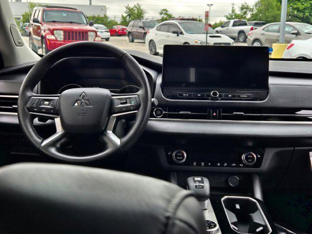 new 2025 Mitsubishi Outlander car, priced at $37,050
