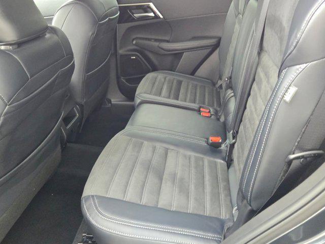 new 2025 Mitsubishi Outlander car, priced at $37,050
