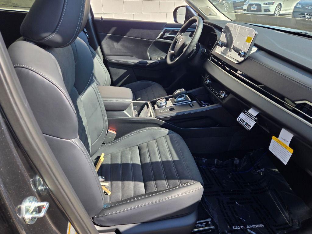 new 2025 Mitsubishi Outlander PHEV car, priced at $43,390