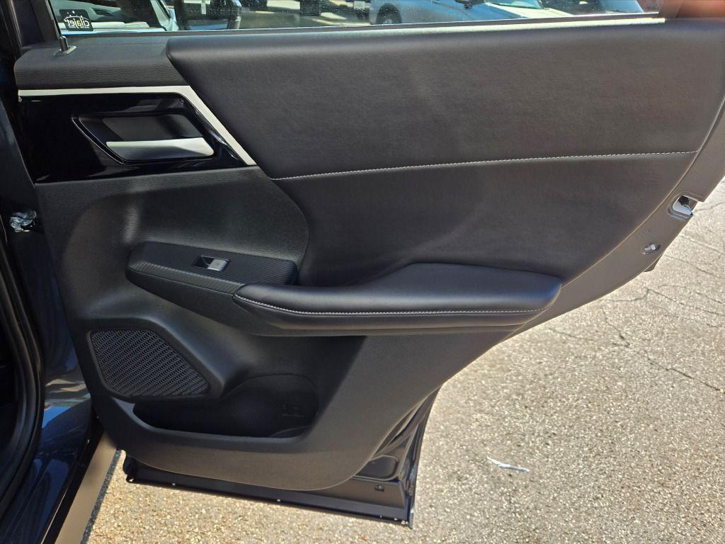 new 2025 Mitsubishi Outlander PHEV car, priced at $43,390