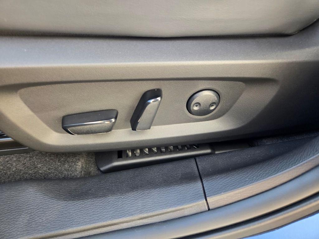 new 2025 Mitsubishi Outlander PHEV car, priced at $43,390