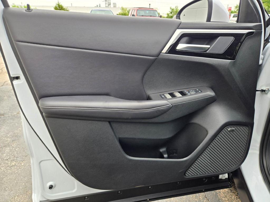 new 2025 Mitsubishi Outlander car, priced at $35,427